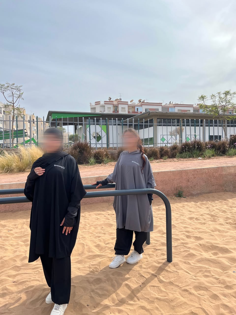 عباية للرياضة والسباحة